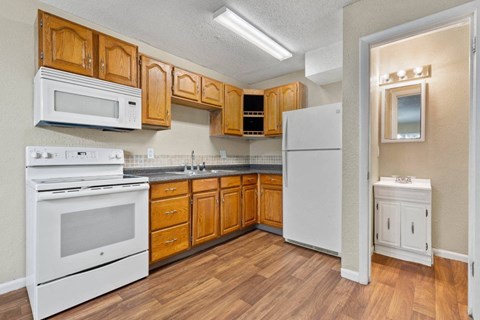 Floor plan for 2 beds, 1.5 baths, 1200 sqft